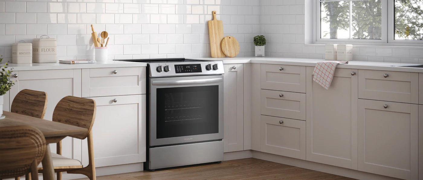 Frigidaire FCFE308CAS Range, 30" Width, Electric Range, Convection, 5 Burners, 5.3 cu. ft. Capacity, Storage Drawer, Stainless Steel