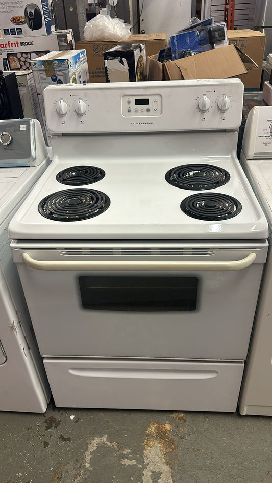 Frigidaire 30" Freestanding Electric Range (CFEF312FSB)